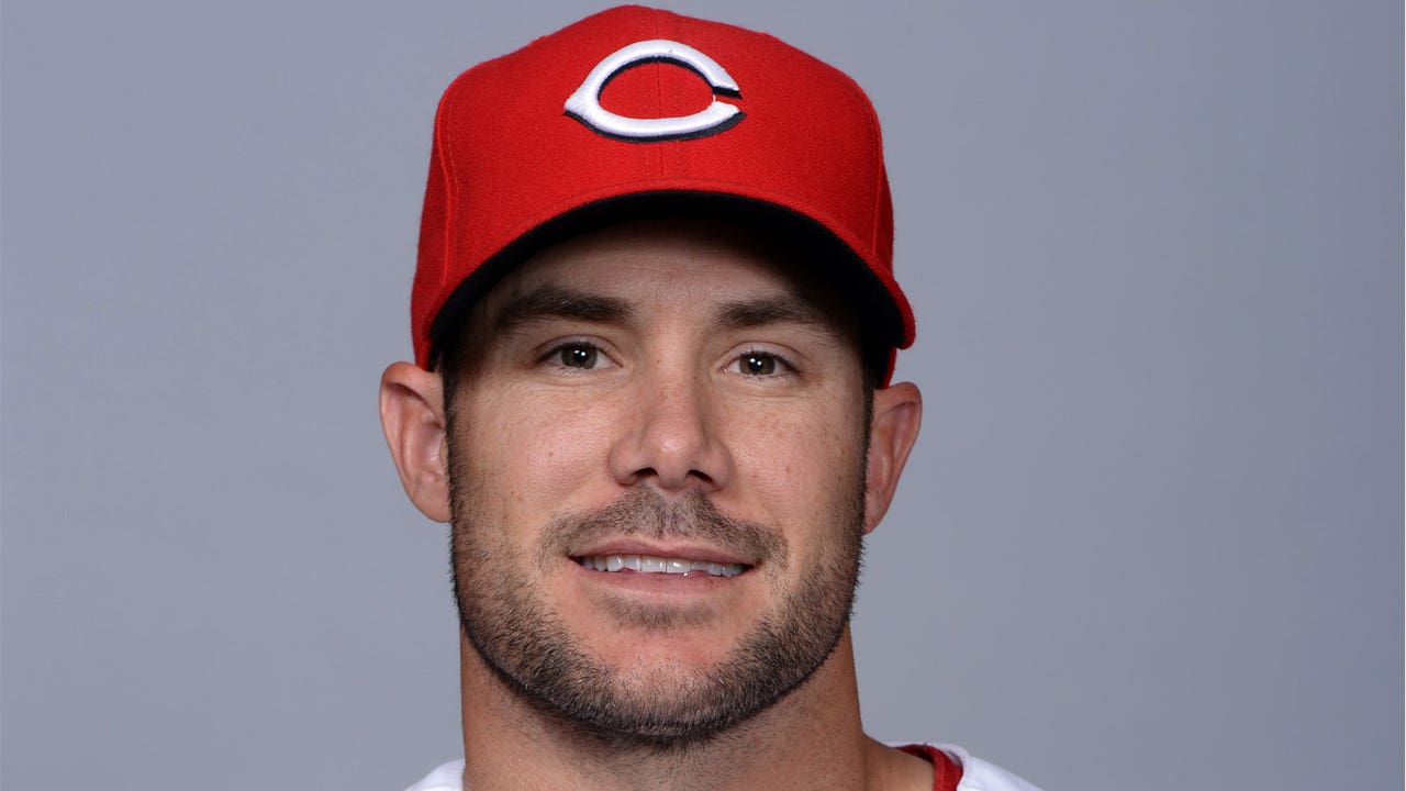 Reds' Schumaker won't require shoulder surgery